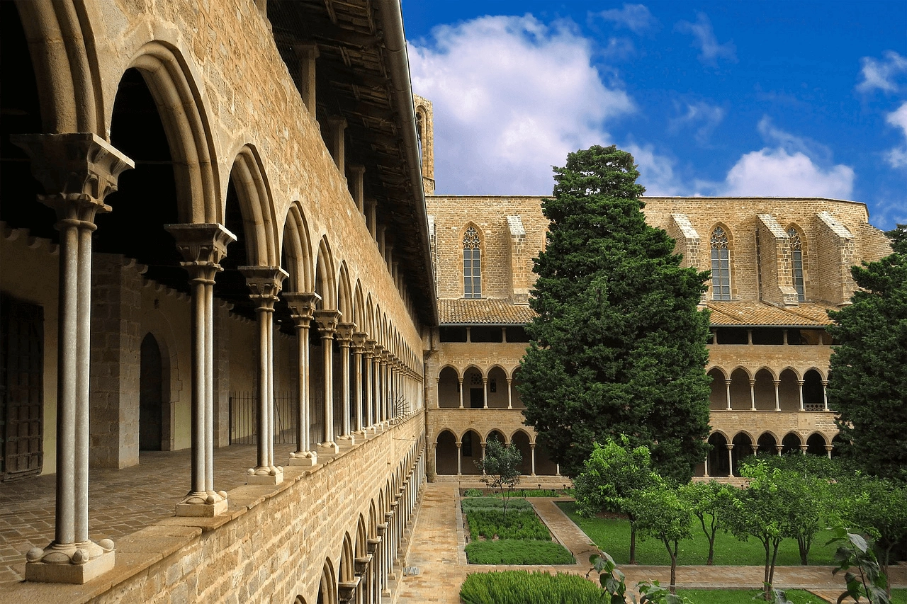 Monasterio de Pedralbes Un Oasis Gótico y un Viaje a la Edad Media